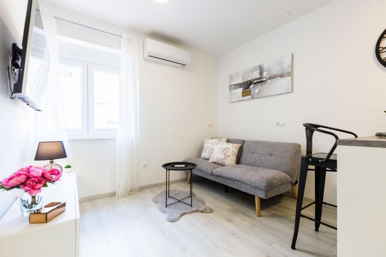 2Sis 2 Apartments Zadar Exterior photo