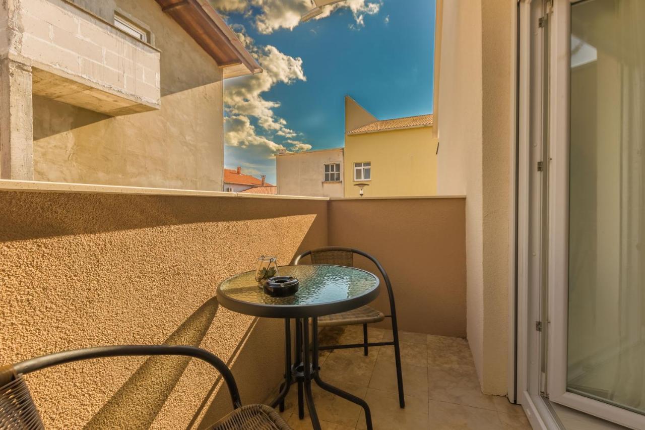 2Sis 2 Apartments Zadar Room photo